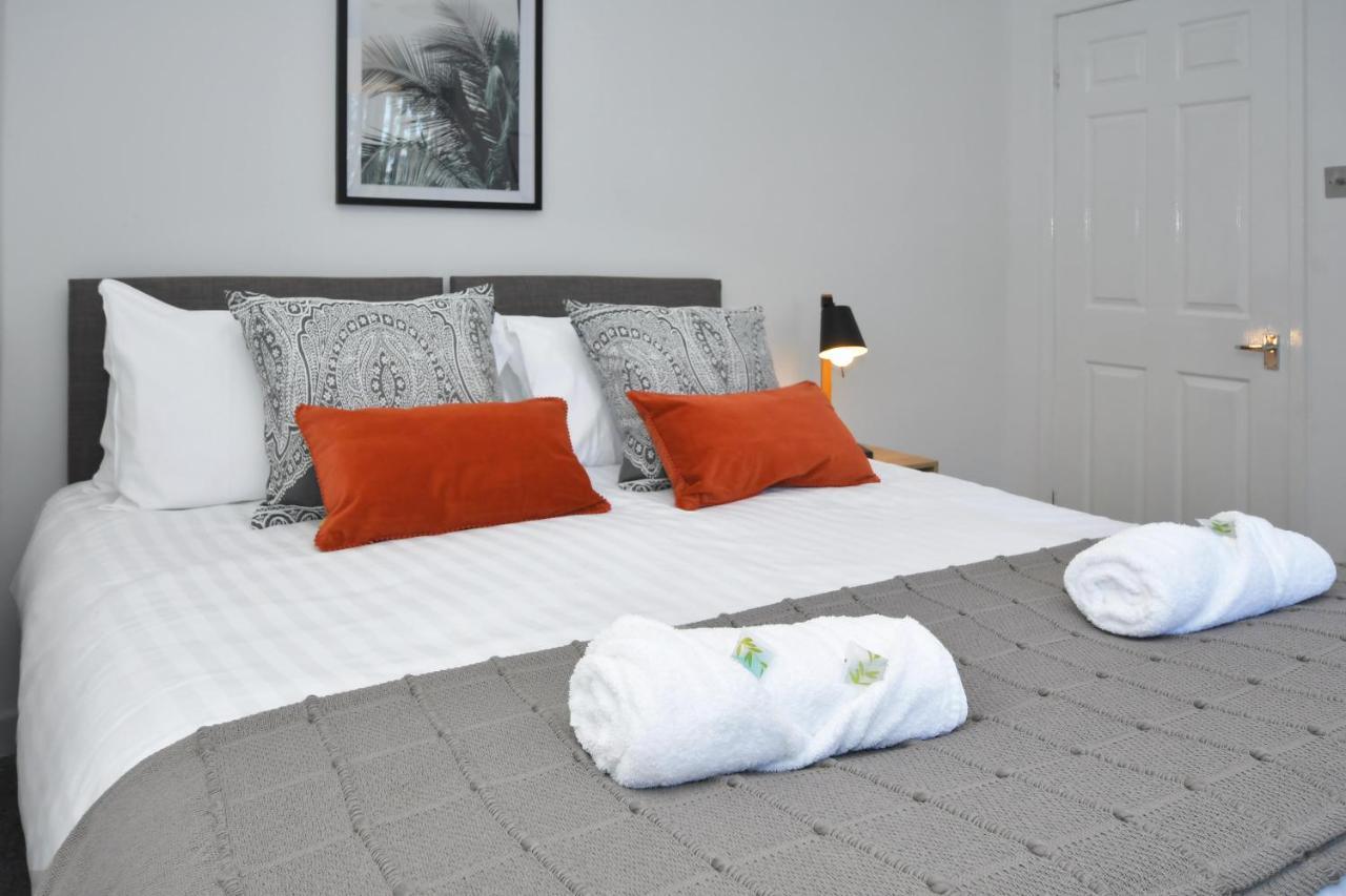 Hanford Apartment